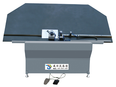 鋁條半自動(dòng)折彎?rùn)C(jī)